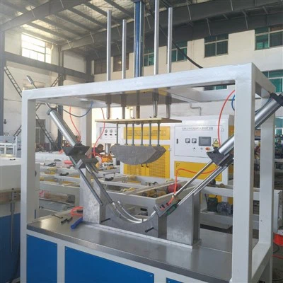Machine de flexion de tuyaux en PVC en plastique U Forme de belling Machine
